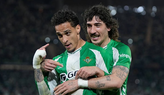 Antony ghi bàn quan trọng cho Real Betis