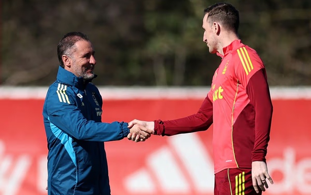 Chris Wood chưa trở lại thi đấu