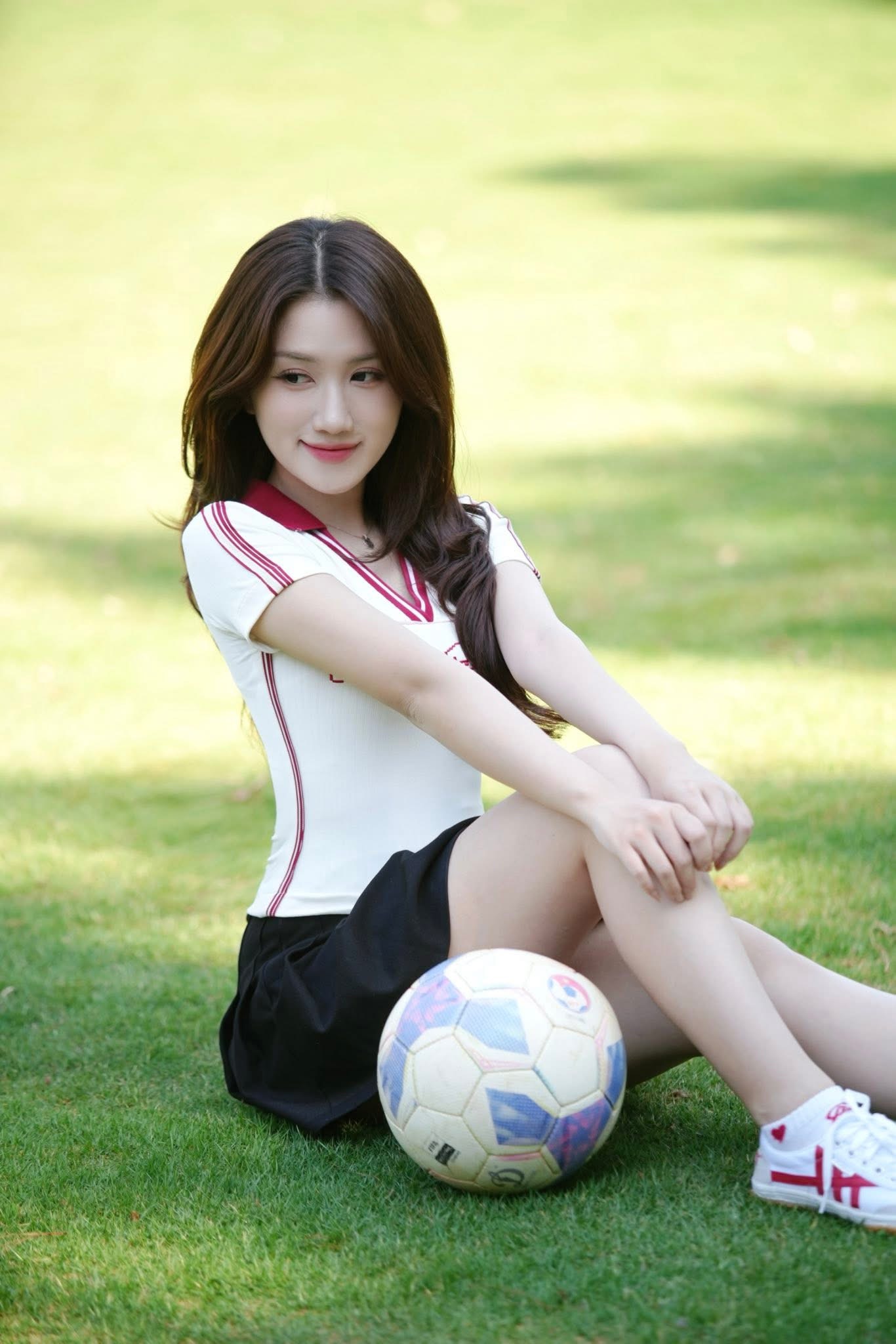 Lối dẫn duyên dáng và chuyên nghiệp của MC Linh Nắng