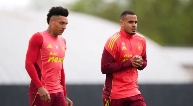 Igor Jesus và Murillo có nguy cơ bị treo giò