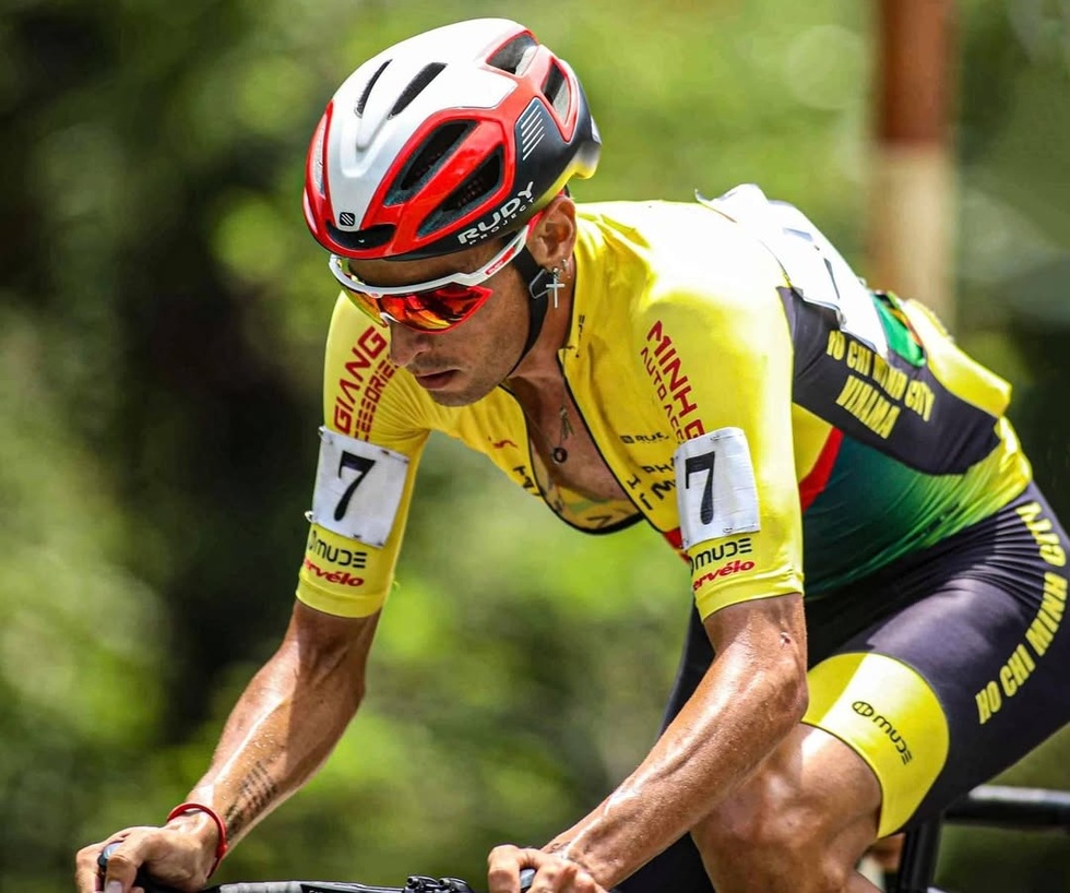 Chàng trai Tây Ban Nha mê đua xe đạp, lấy vợ Việt xinh đẹp - 1 Chàng trai Tây Ban Nha mê đua xe đạp, lấy vợ Việt xinh đẹp - 1