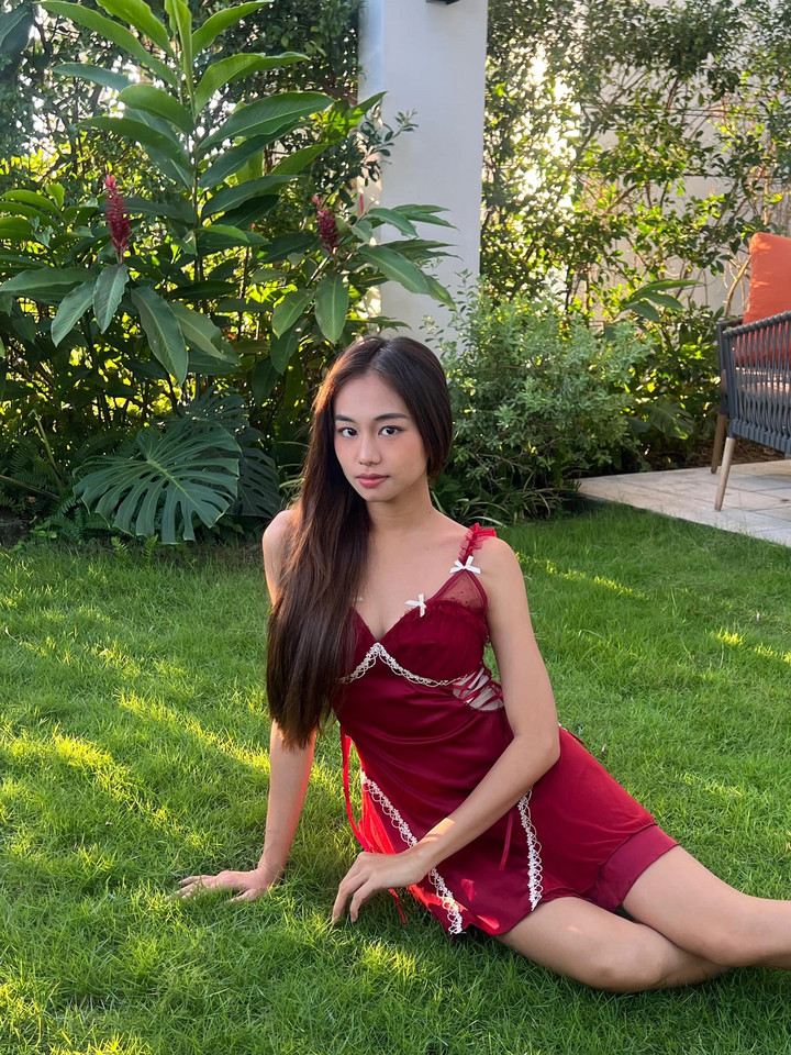 Ngân Hoà phải đối mặt với bệnh tật khi tham gia ghi hình bộ phim Bóng ma hạnh phúc.