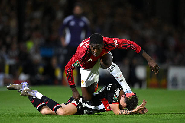 Mainoo sẽ hưởng lợi nếu hàng thủ Man Utd ổn định