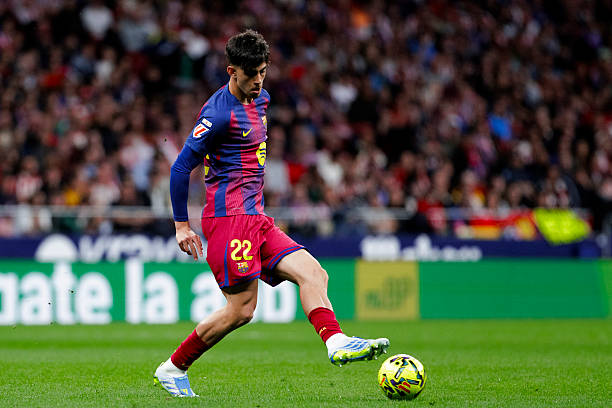 Bernal dính chấn thương rời sân sớm