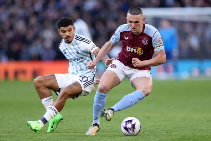 Morgan Gibbs-White cầu thủ quan trọng của Nottingham Forest