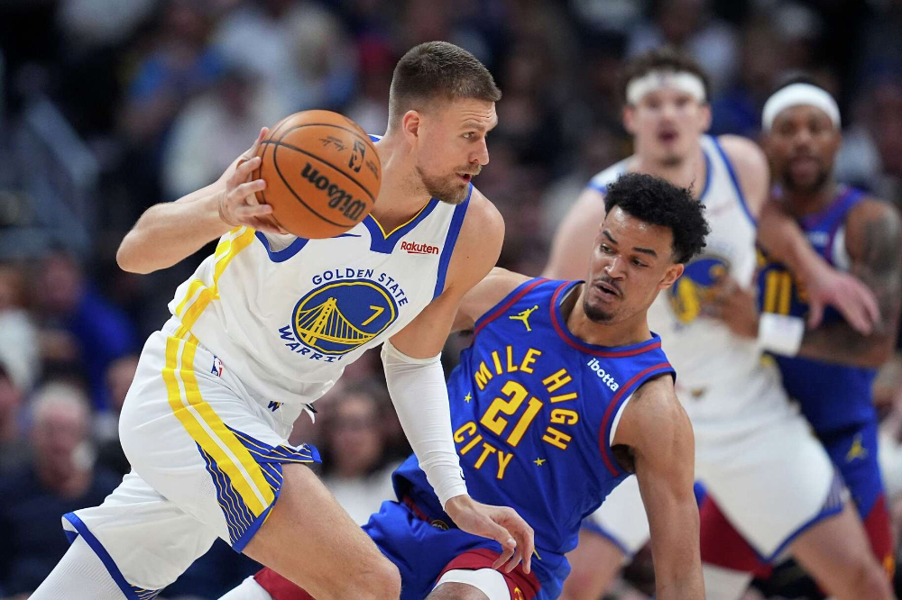 Kristaps Porzingis trên sân