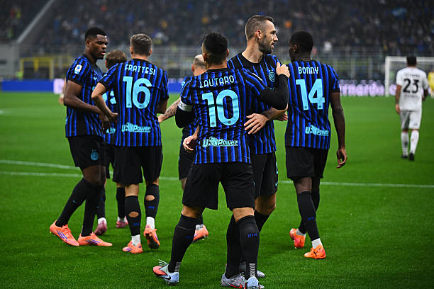 Inter Milan đè bẹp Cremonese 4-1 ở vòng 6 Serie A