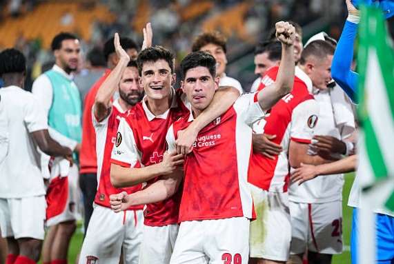 Braga ngược dòng thành công trước Betis