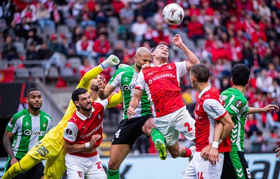 Real Betis và Braga hòa nhau trong trận đấu Europa League