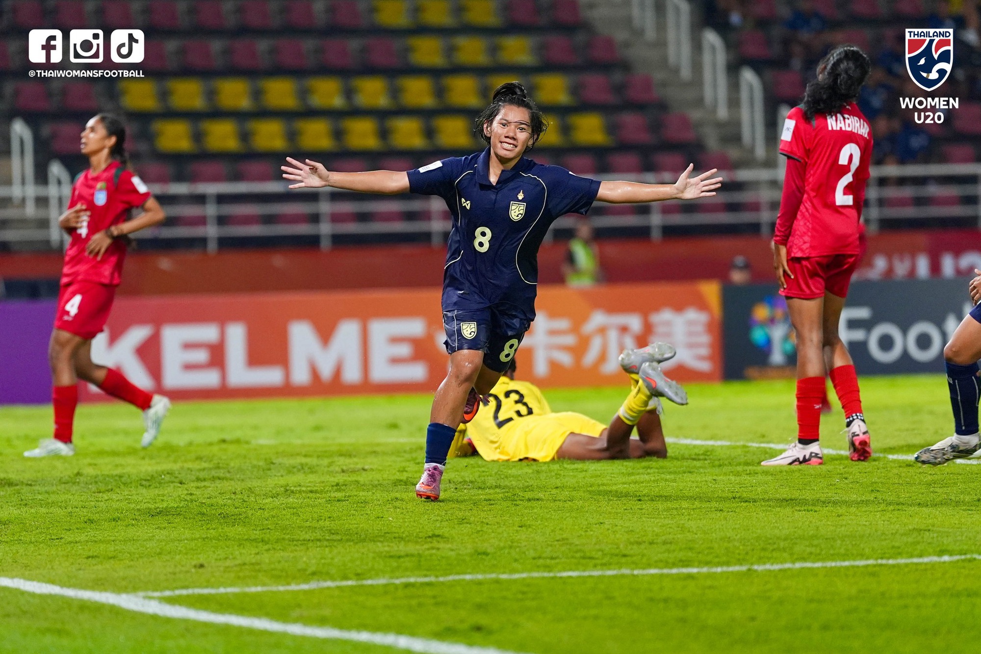 U20 nữ Thái Lan thi đấu bùng nổ