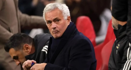 Mourinho im lặng trước tin đồn dẫn dắt Real Madrid