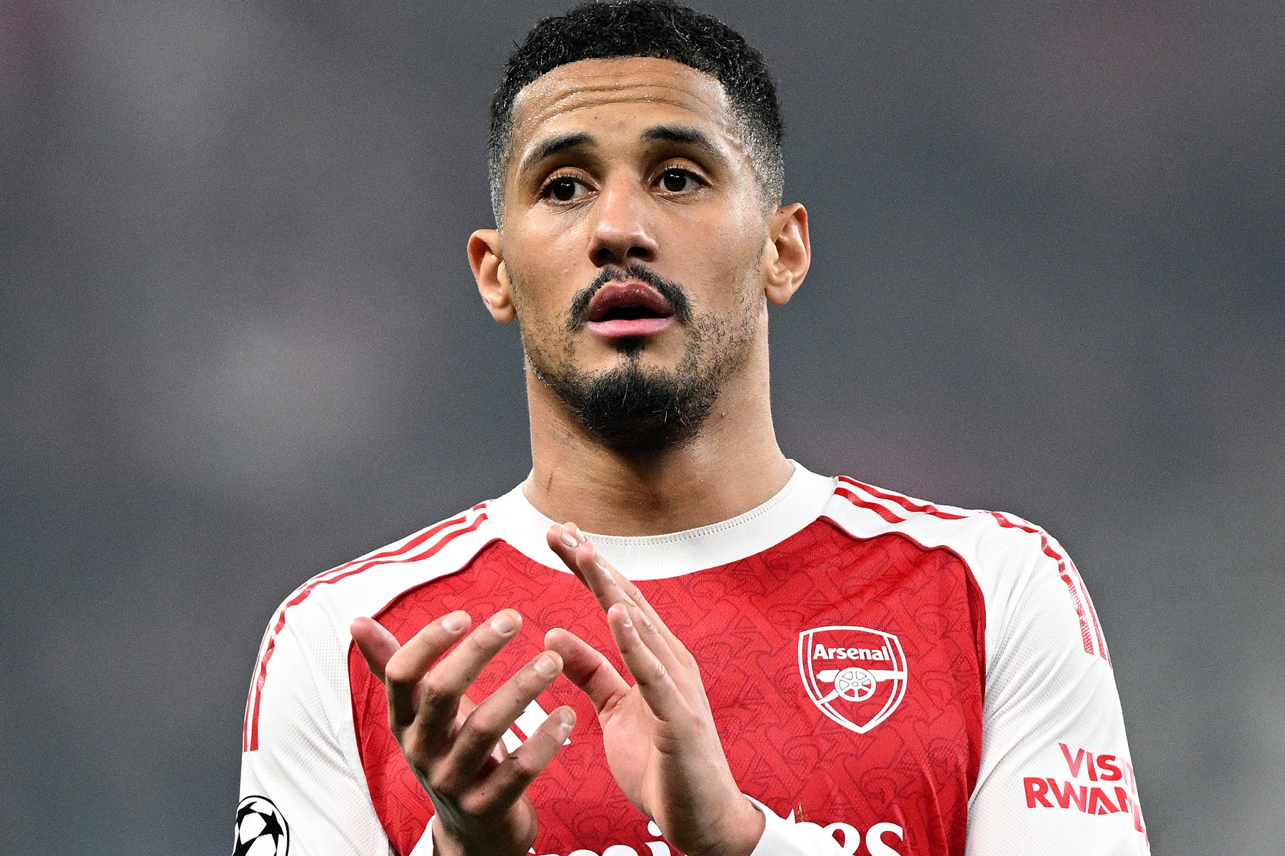 Trung vệ William Saliba