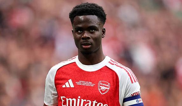 Bukayo Saka không kịp bình phục chấn thương ở đại chiến với Manchester City.