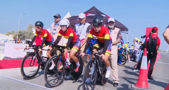 Vận động viên xe đạp đường trường Việt Nam thi đấu quốc tế