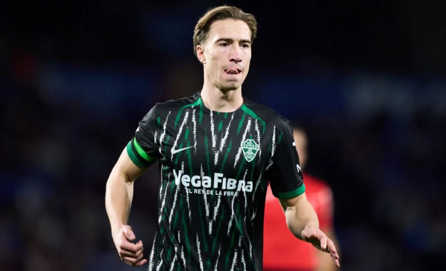 David Affengruber thi đấu hiệu quả ở vị trí trung vệ