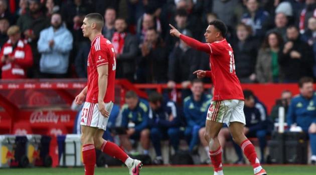 Nottingham Forest ưu tiên trụ hạng