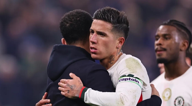 Enzo Fernandez bị cấm thi đấu nội bộ