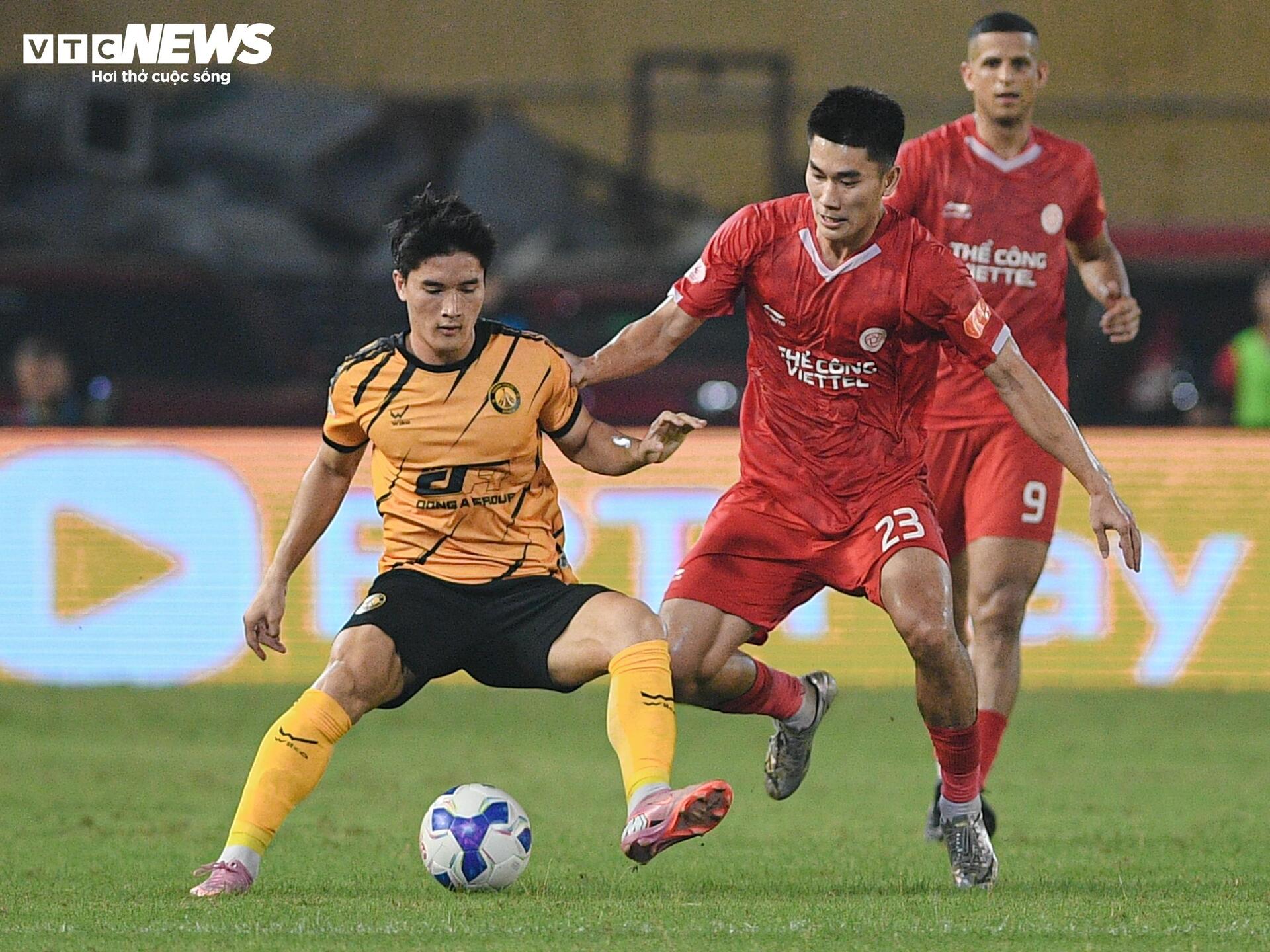 Hàng thủ Viettel chơi kín kẽ trước sức ép từ Thanh Hóa
