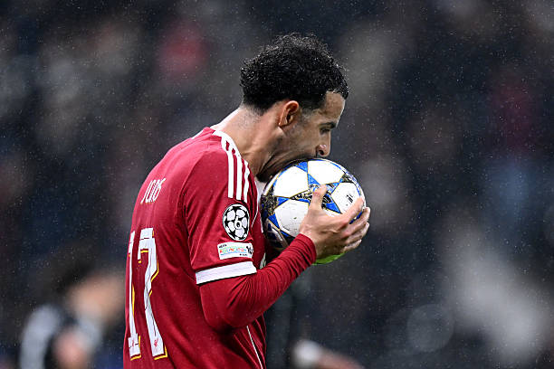 Tương lai Curtis Jones