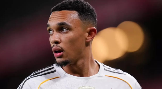 Alexander-Arnold khẳng định bản thân trong màu áo Los Blancos