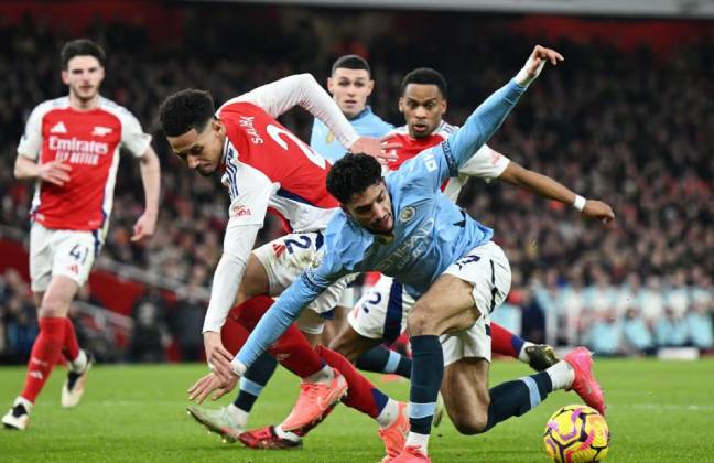 Arsenal và Man City sẽ phải thể hiện bản lĩnh trước lịch thi đấu khốc liệt sắp tới. Arsenal và Man City sẽ phải thể hiện bản lĩnh trước lịch thi đấu khốc liệt sắp tới.