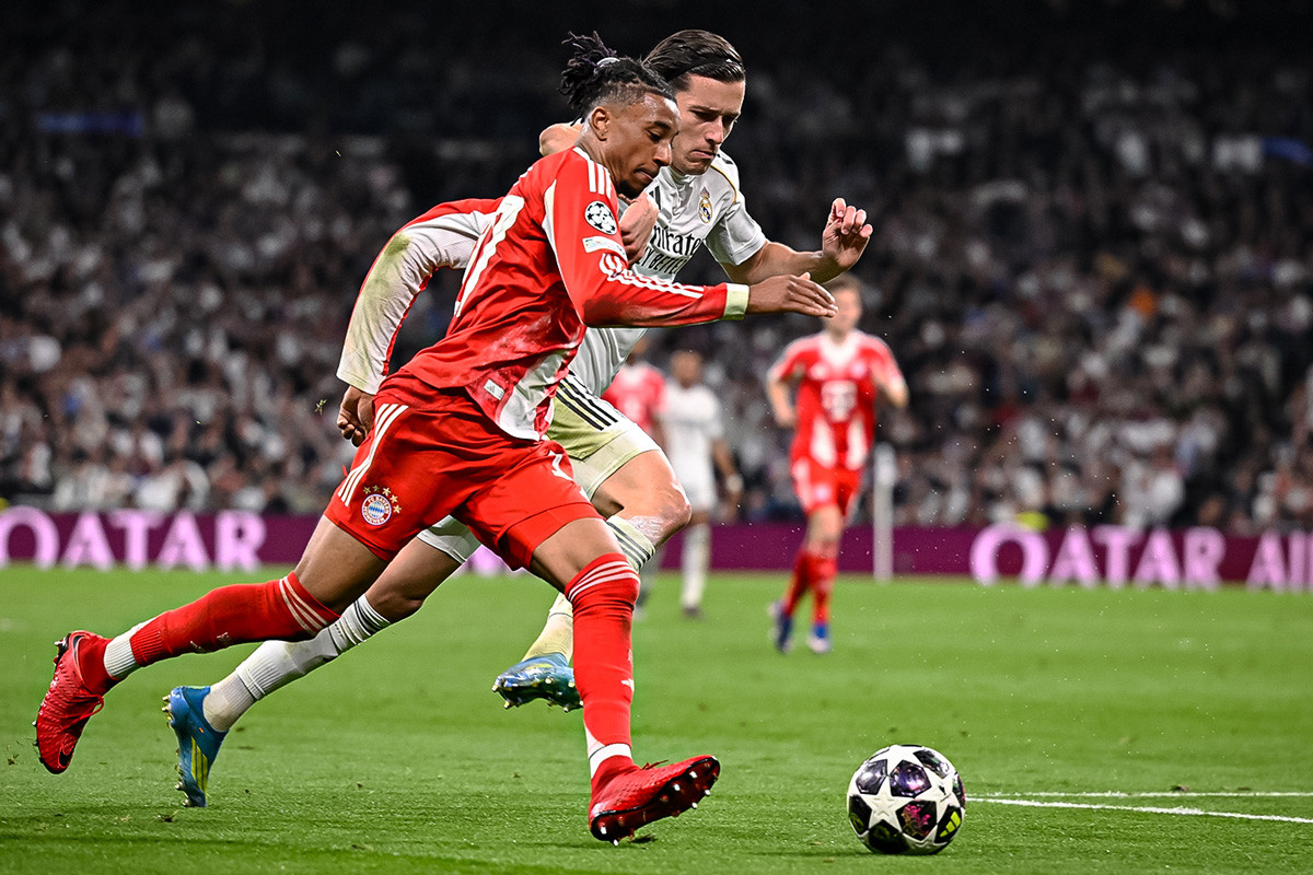 Michael Olise trong trận đấu với Bayern Munich tại Bernabeu