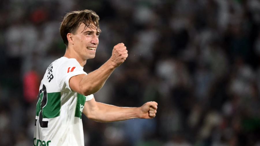 Affengruber trong màu áo Elche