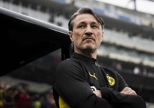 Phong độ ổn định của Dortmund Các cầu thủ Dortmund ăn mừng