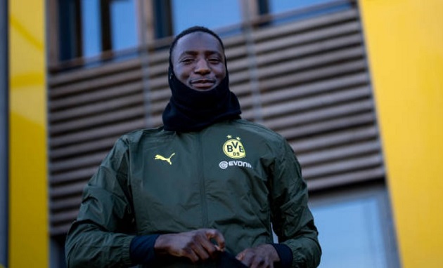 Guirassy gánh vác hàng công Dortmund Tiền đạo Guirassy trong trận đấu