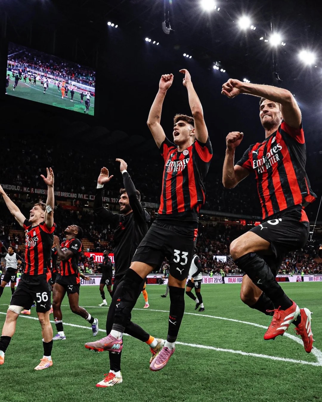 Milan của Allegri đang bay cao với ngôi đầu bảng sau 5 vòng