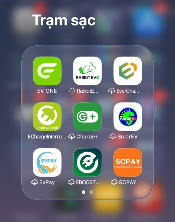 Nhiều ứng dụng trạm sạc phải cài lên máy nhưng việc thanh toán vẫn diễn ra nhanh chóng.
