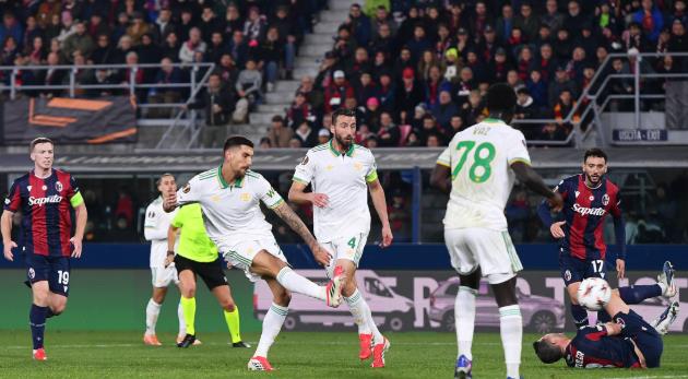 Bologna và Roma bất phân thắng bại ở trận lượt đi.