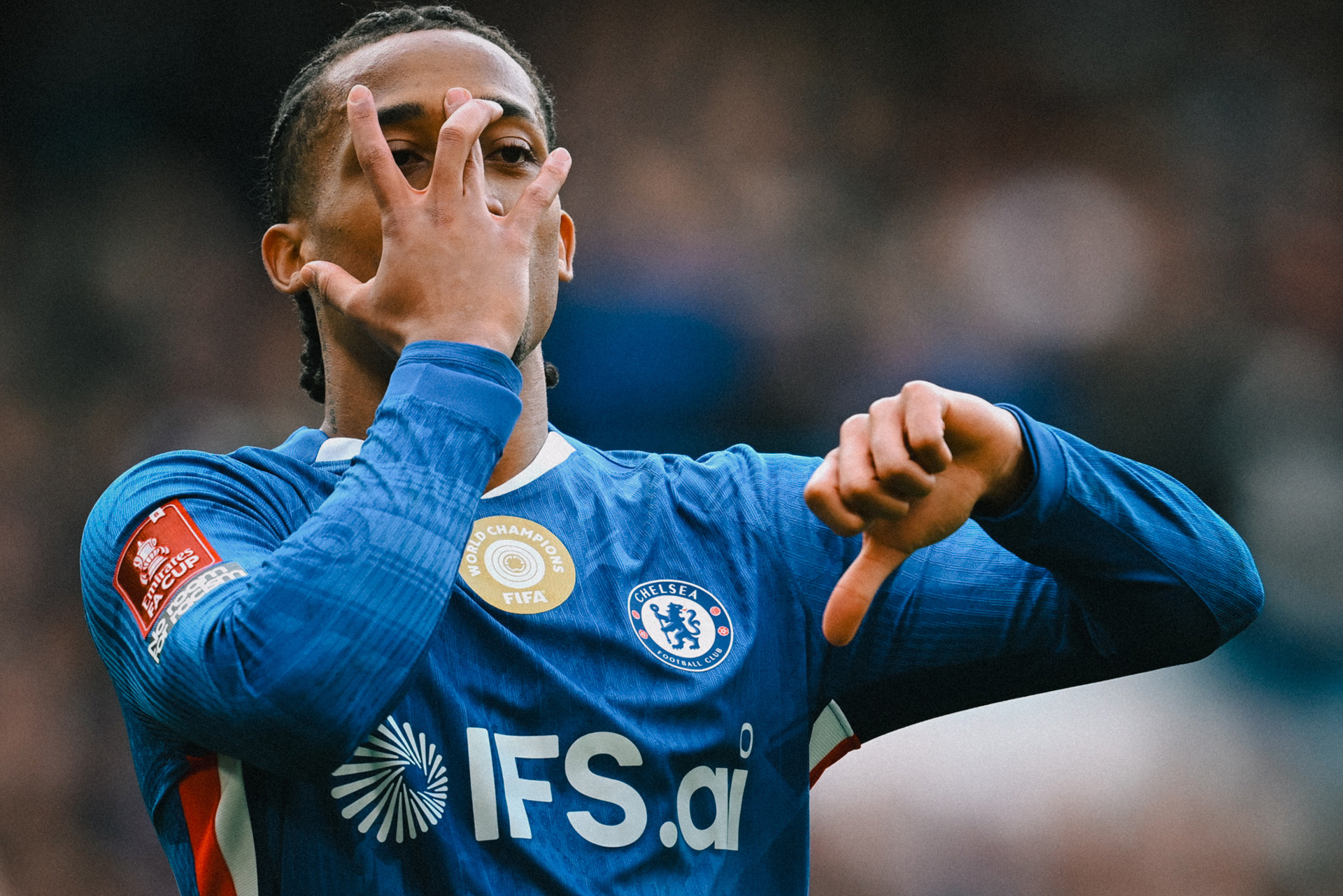 Tiền đạo Joao Pedro