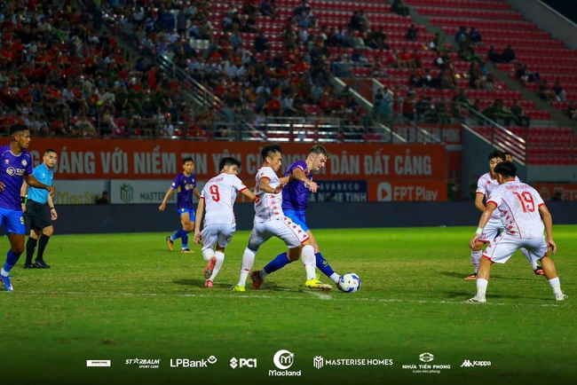 Hà Nội FC cải thiện thế trận ở hiệp 2 Đội khách gia tăng sức ép