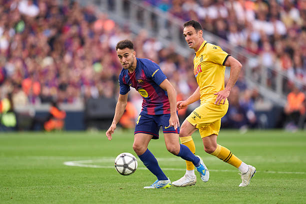 Eric Garcia nhận thẻ vàng và thi đấu vất vả