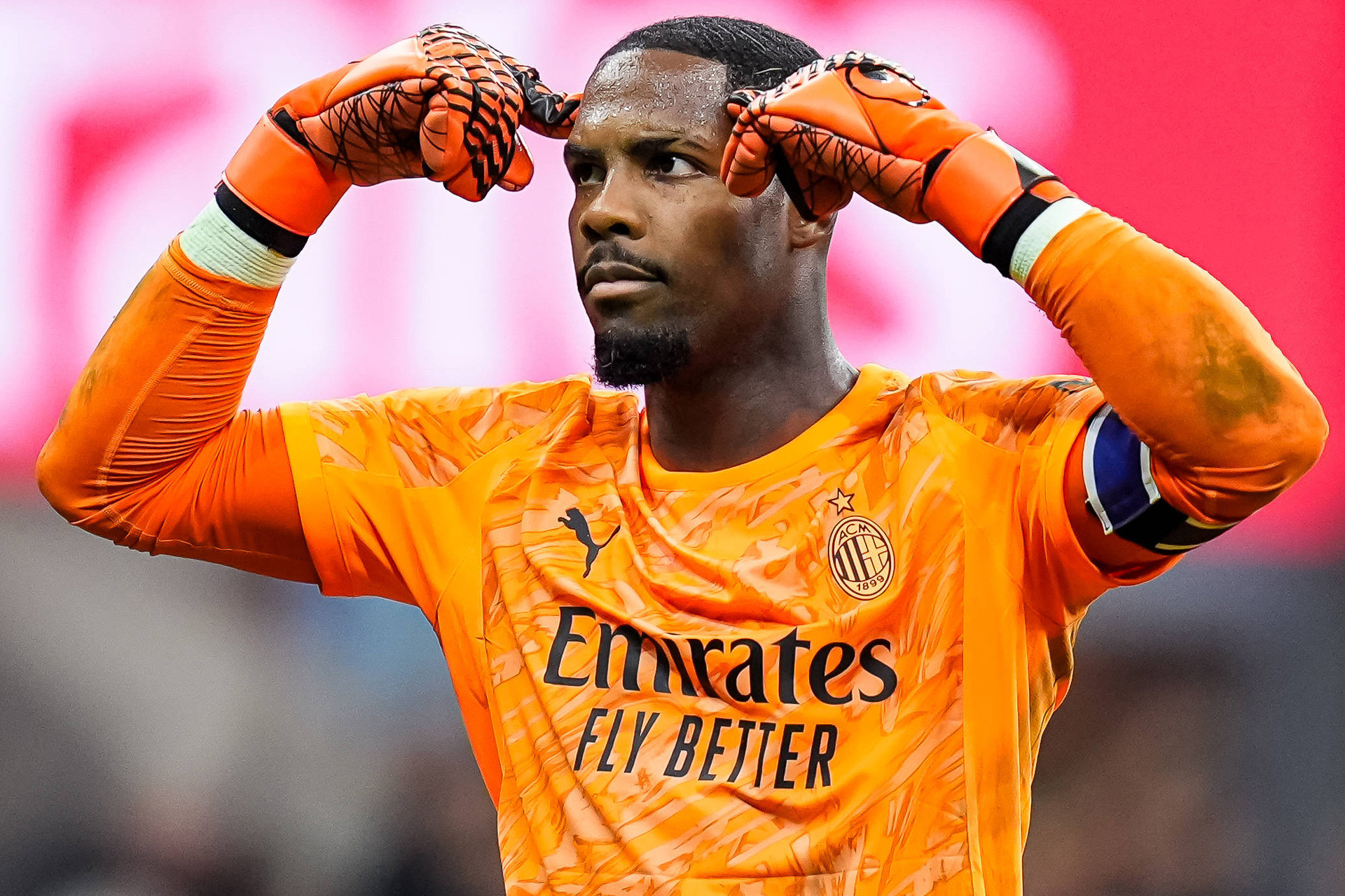 Thủ môn Mike Maignan