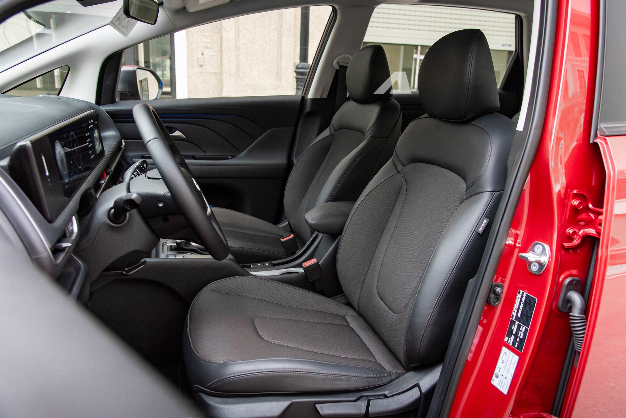 Khoang hành khách rộng rãi trên Hyundai Stargazer 2026 Hàng ghế sau rộng rãi của chiếc MPV Hyundai Stargazer