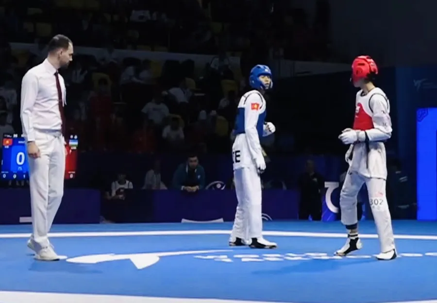 Nguyễn Đức Trung thi đấu hạng cân 45kg nam