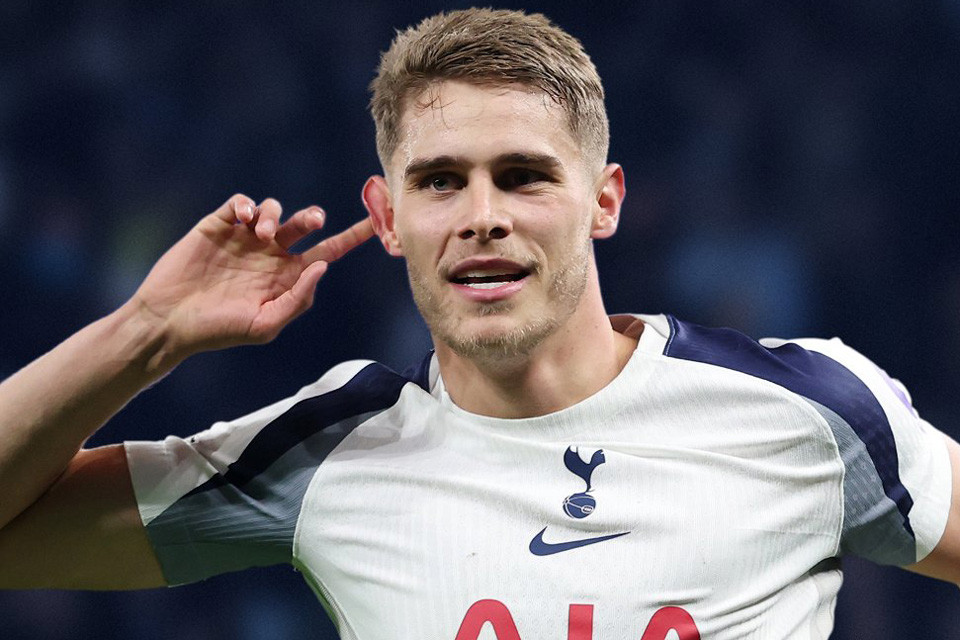 Van de Ven chuẩn bị gia nhập MU