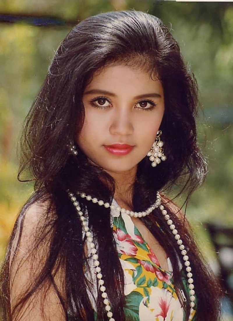 Việt Trinh xinh đẹp thời trẻ