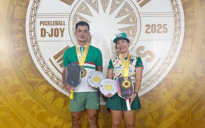 Cựu tuyển thủ quốc gia quần vợt lên ngôi vô địch Pickleball D-Joy VietNam Master ở tuổi 43 - Ảnh 1.