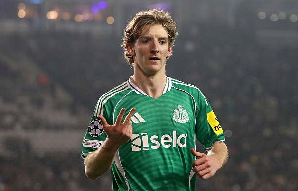 Anthony Gordon được đồn đoán là mục tiêu hàng đầu của Arsenal.