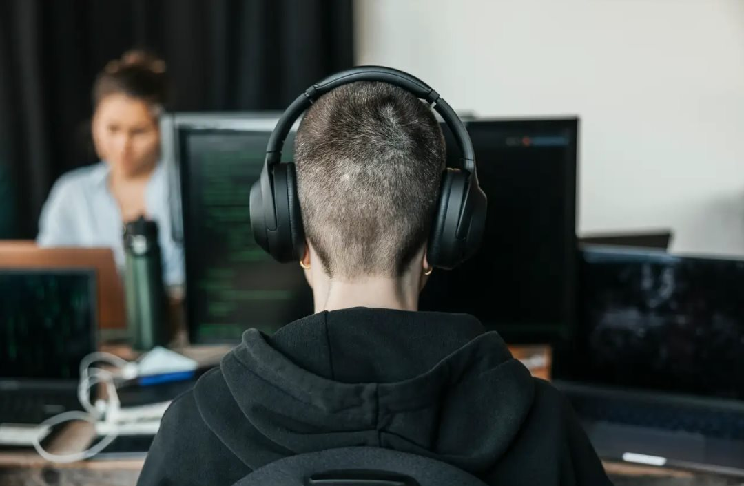 Áp lực từ nhà đầu tư thúc đẩy doanh nghiệp sử dụng AI