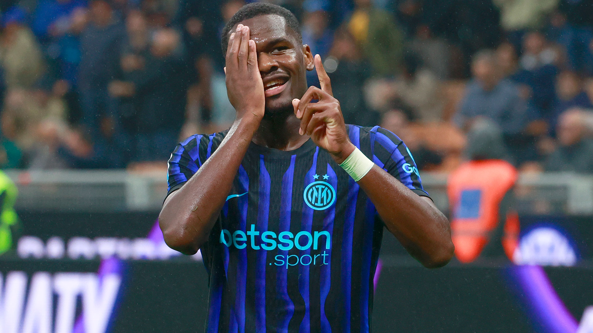 Bonny chói sáng với 1 bàn thắng và “hat-trick kiến tạo” giúp Inter đại thắng