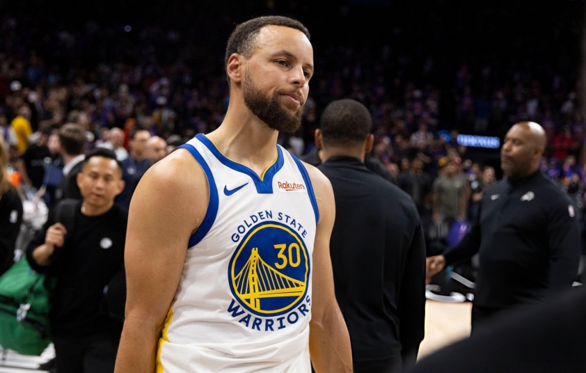 Stephen Curry bị phong tỏa trong trận play-in NBA
