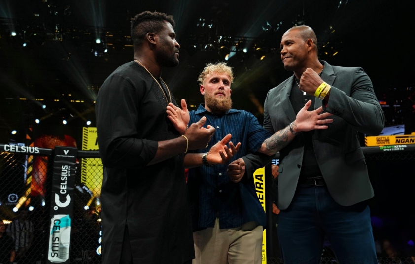 Francis Ngannou và Jake Paul tại sự kiện võ thuật