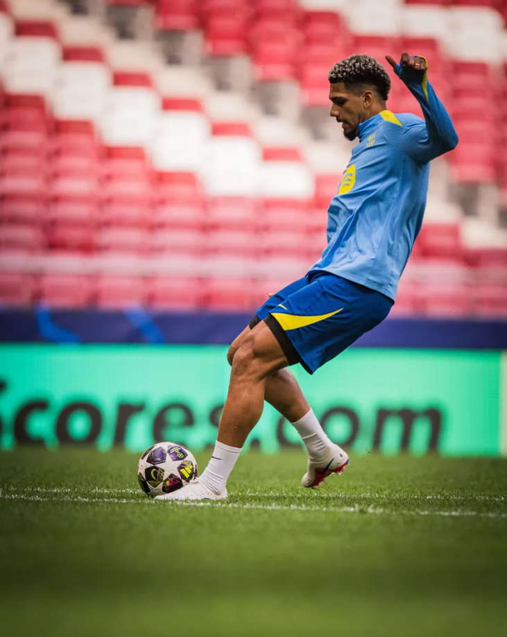 Buổi tập của Barca trên sân Metropolitano ngày 13/4 Buổi tập của Barca trên sân Metropolitano