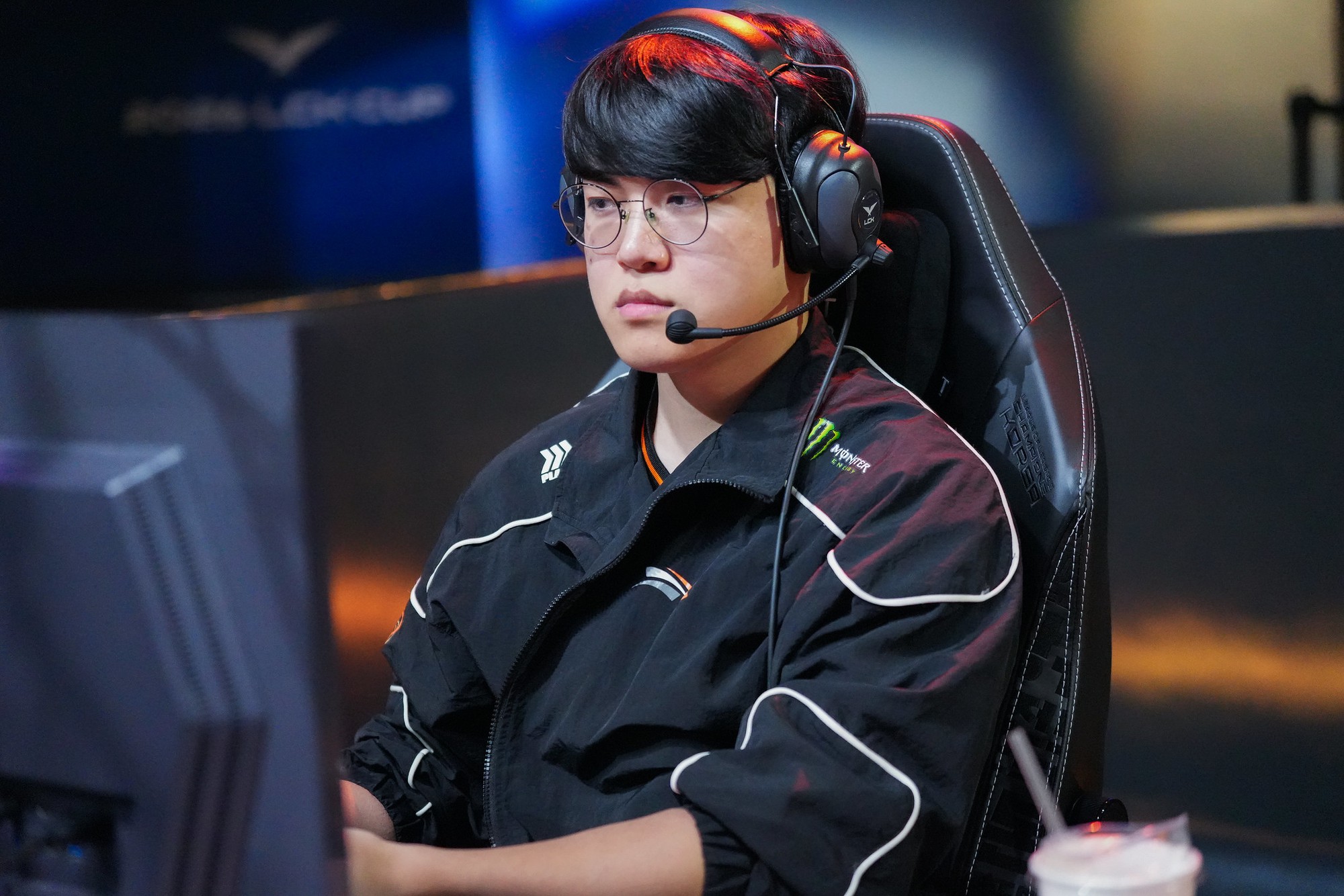 Thất bại của HLE trước T1 đến từ sự thua thiệt lớn nhất giữa hai đội