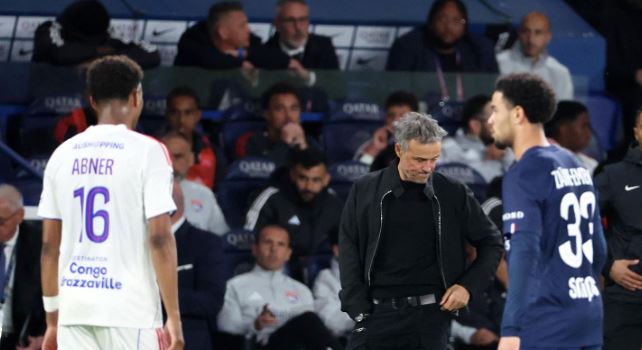 Sự thất vọng của HLV Enrique.