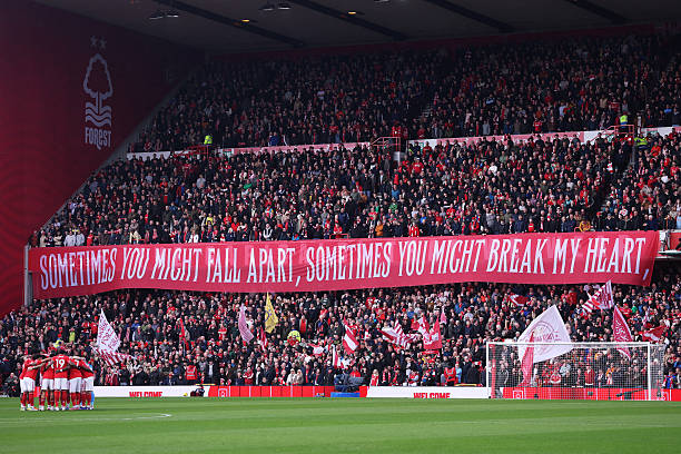 Khán đài trống tại sân City Ground